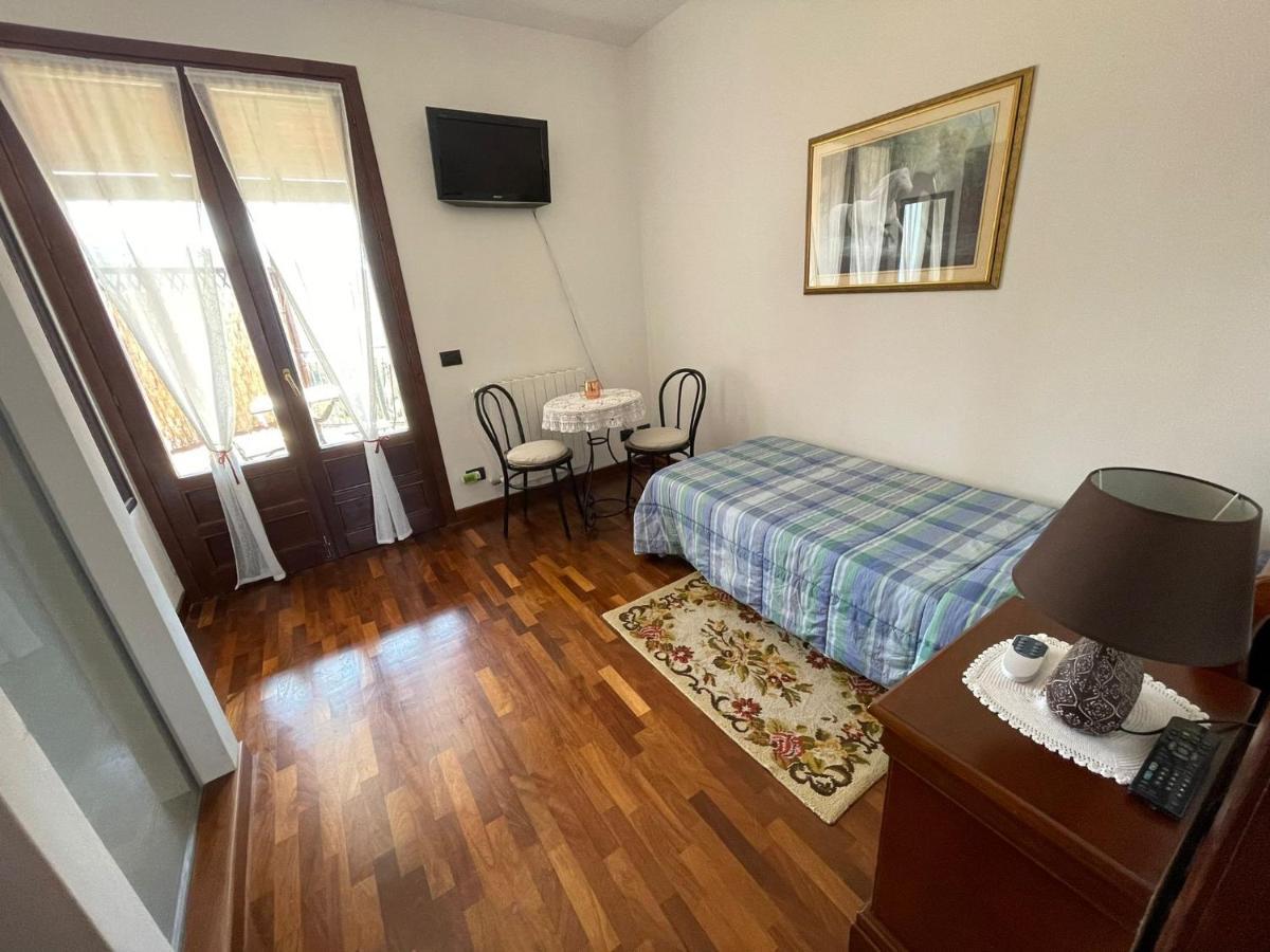 צ'פאלו B&B Roomantic & Piscina Idromassaggio מראה חיצוני תמונה